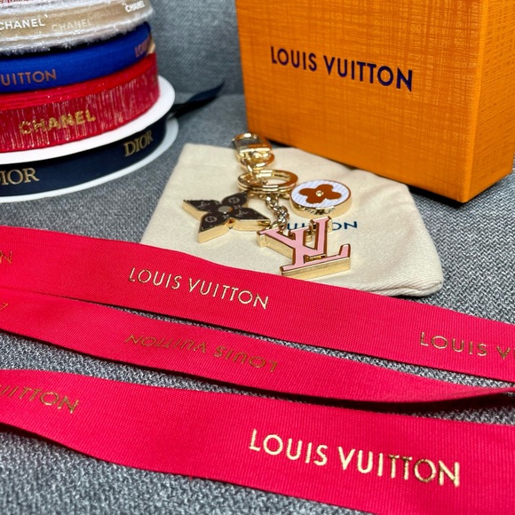 Louis Vuitton Holiday Ribbon - 3/4” Red w/ Gold Lettering - Picture 3 of 4
